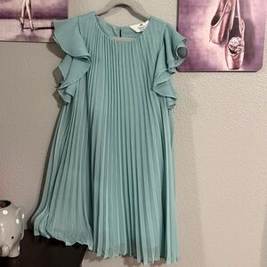 H&M girls pleated dress size 6-7 years chiffon gently used sea foam green